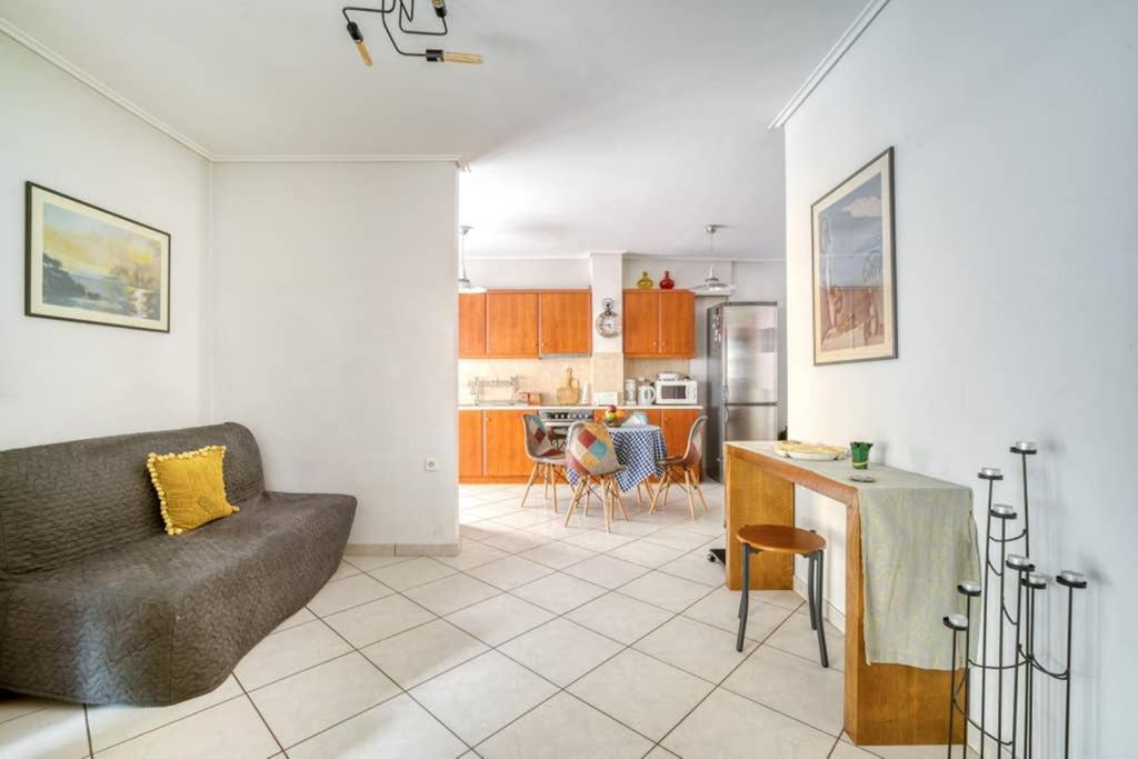 Spacious Family Flat Near Parthenon Free Parking Athens Ngoại thất bức ảnh
